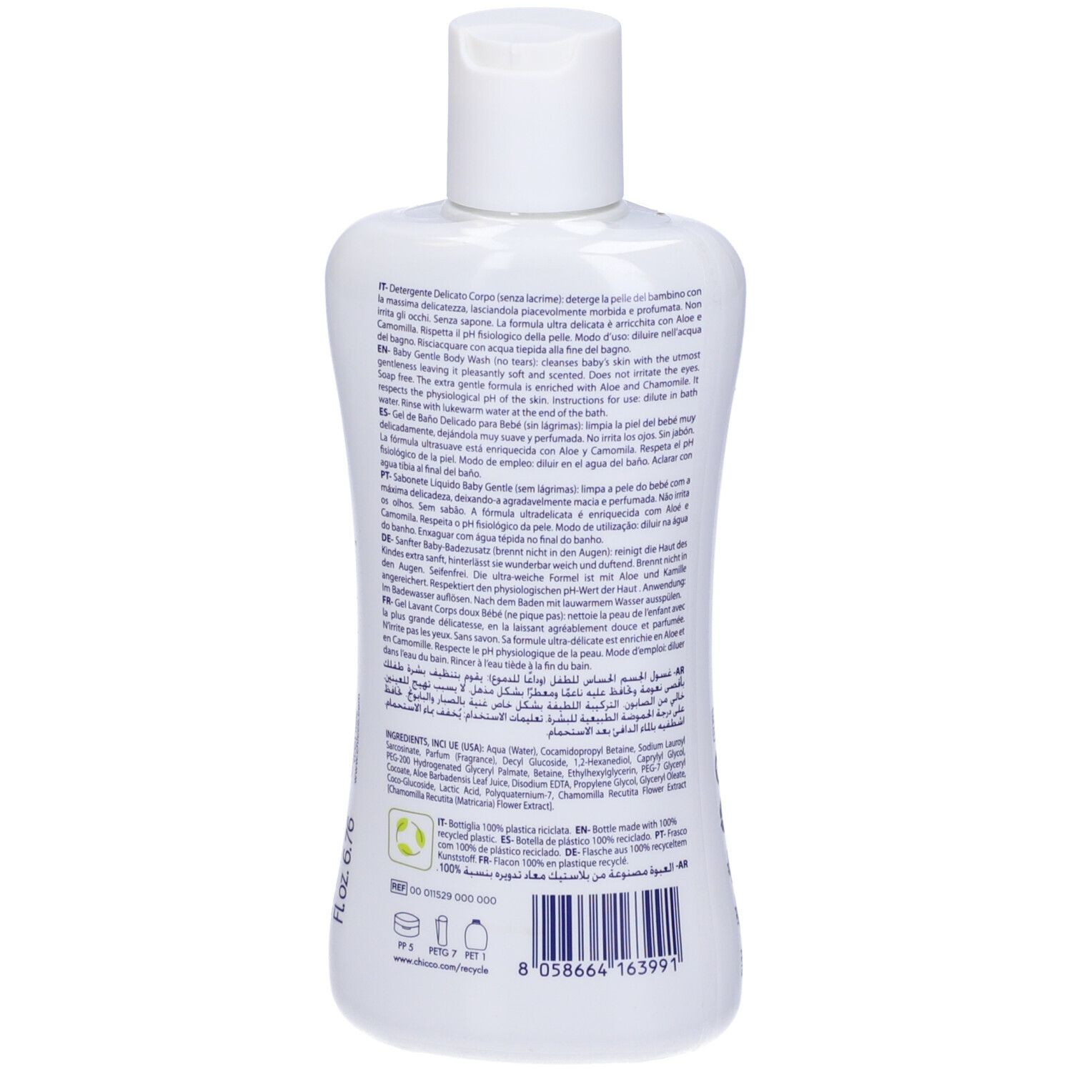 Retro del flacone bianco. Testo in più lingue. Scritta: Chicco, Natural Sensation, Baby Gentle Body Wash. Con camomilla e aloe.