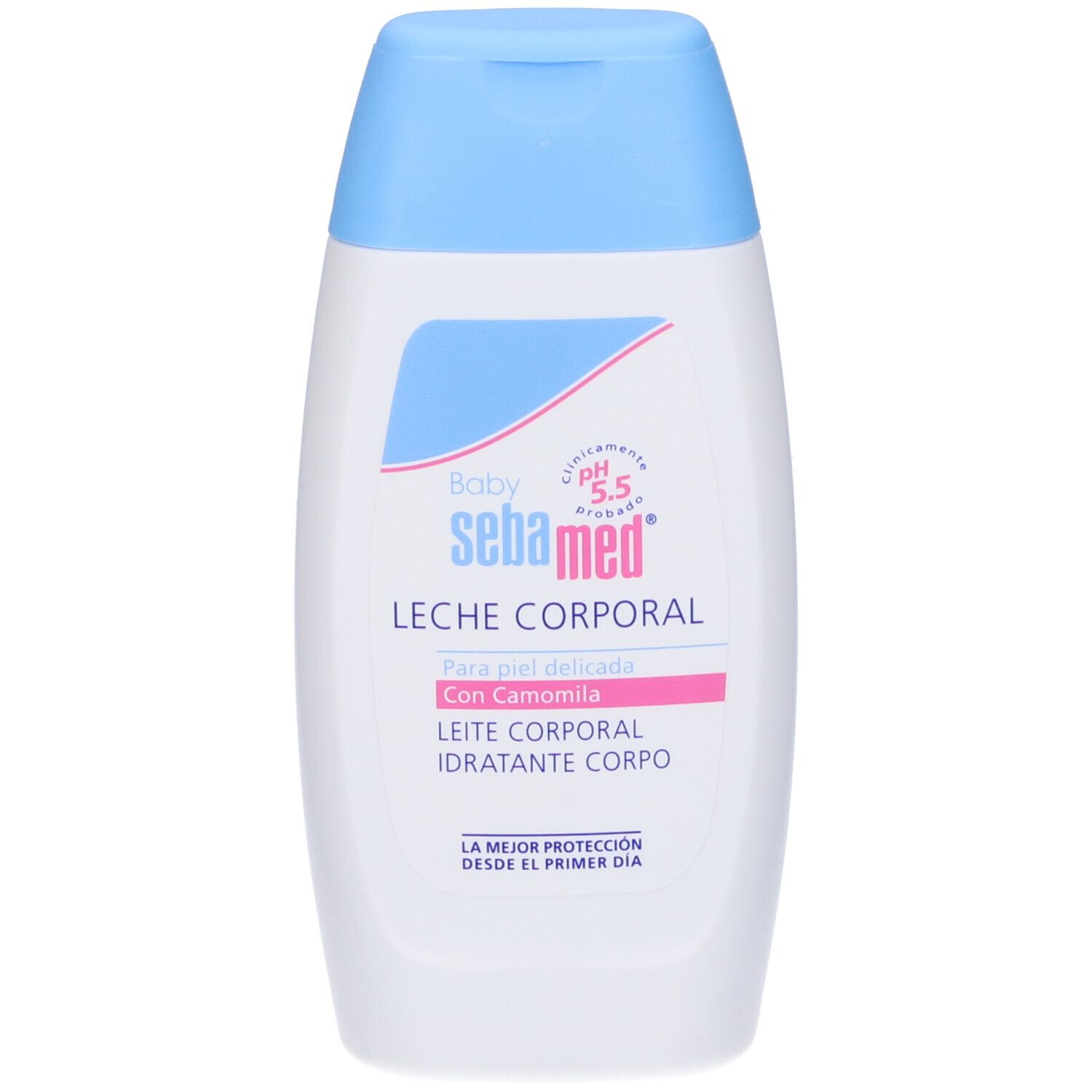 Flacone bianco-azzurro Sebamed Baby. Testo: Leche Corporal, pH 5.5, con camomilla, per pelle delicata. Tappo azzurro.
