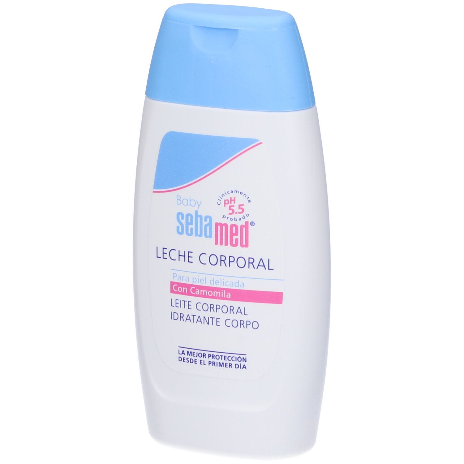Flacone bianco-azzurro Sebamed Baby. Testo: Leche Corporal, pH 5.5, con camomilla, per pelle delicata. Tappo azzurro.