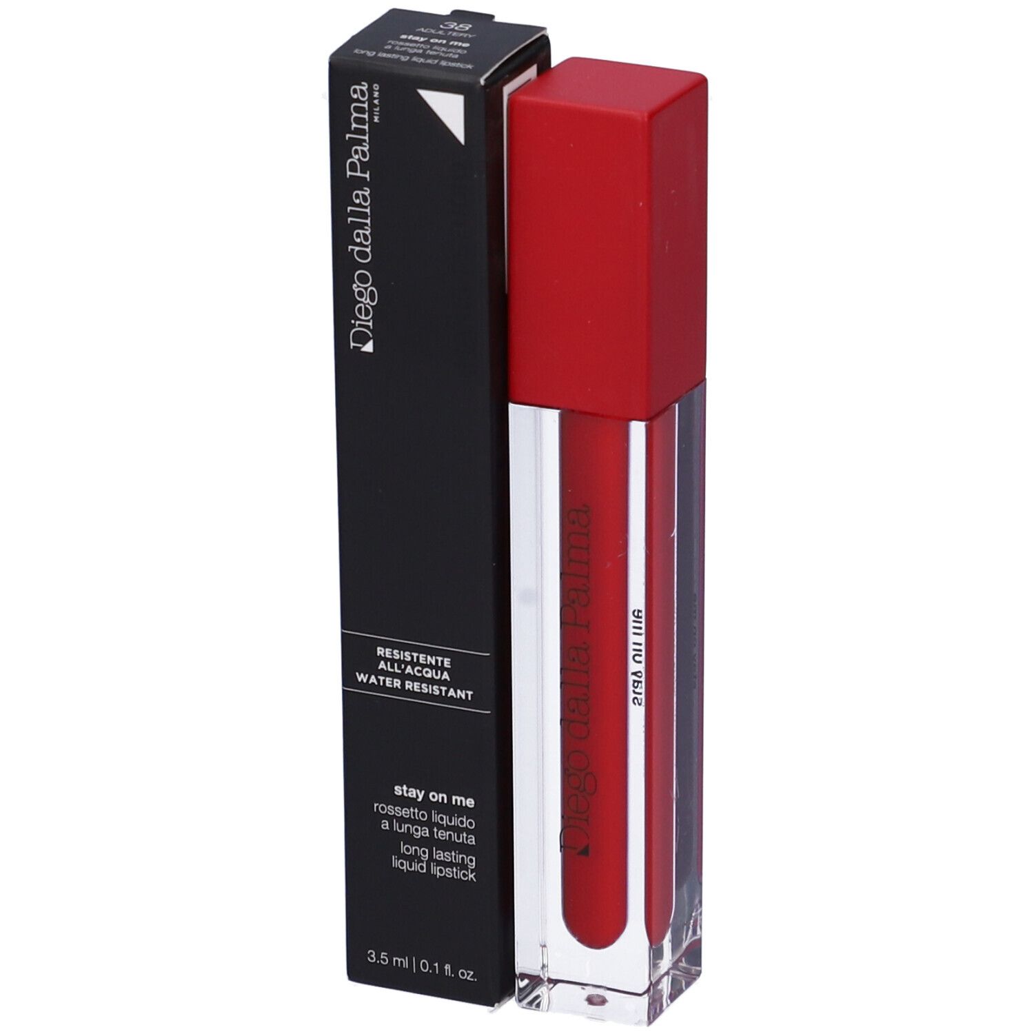 Rossetto liquido rosso e confezione nera. Marca: Diego dalla Palma. Testo: 'Resistente all'acqua'.