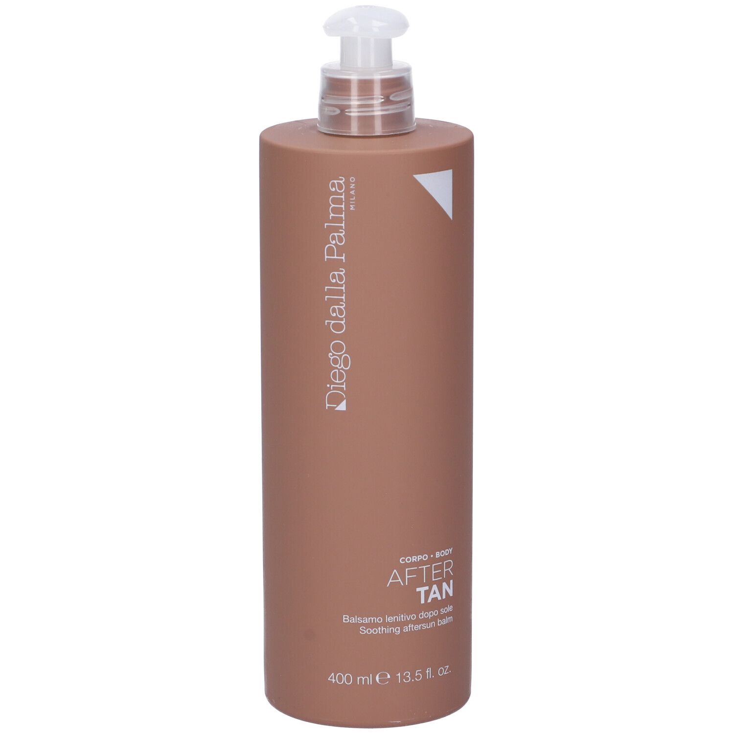 Flacone marrone con dosatore. Scritta: AFTER TAN, 400 ml. Marchio: Diego dalla Palma.