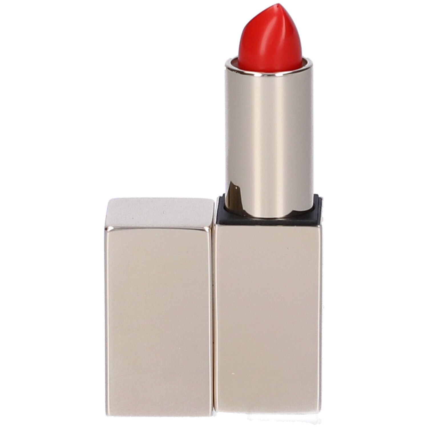 Rossetto rosso in astuccio argentato. Accanto, la confezione con la scritta: Fillerina.