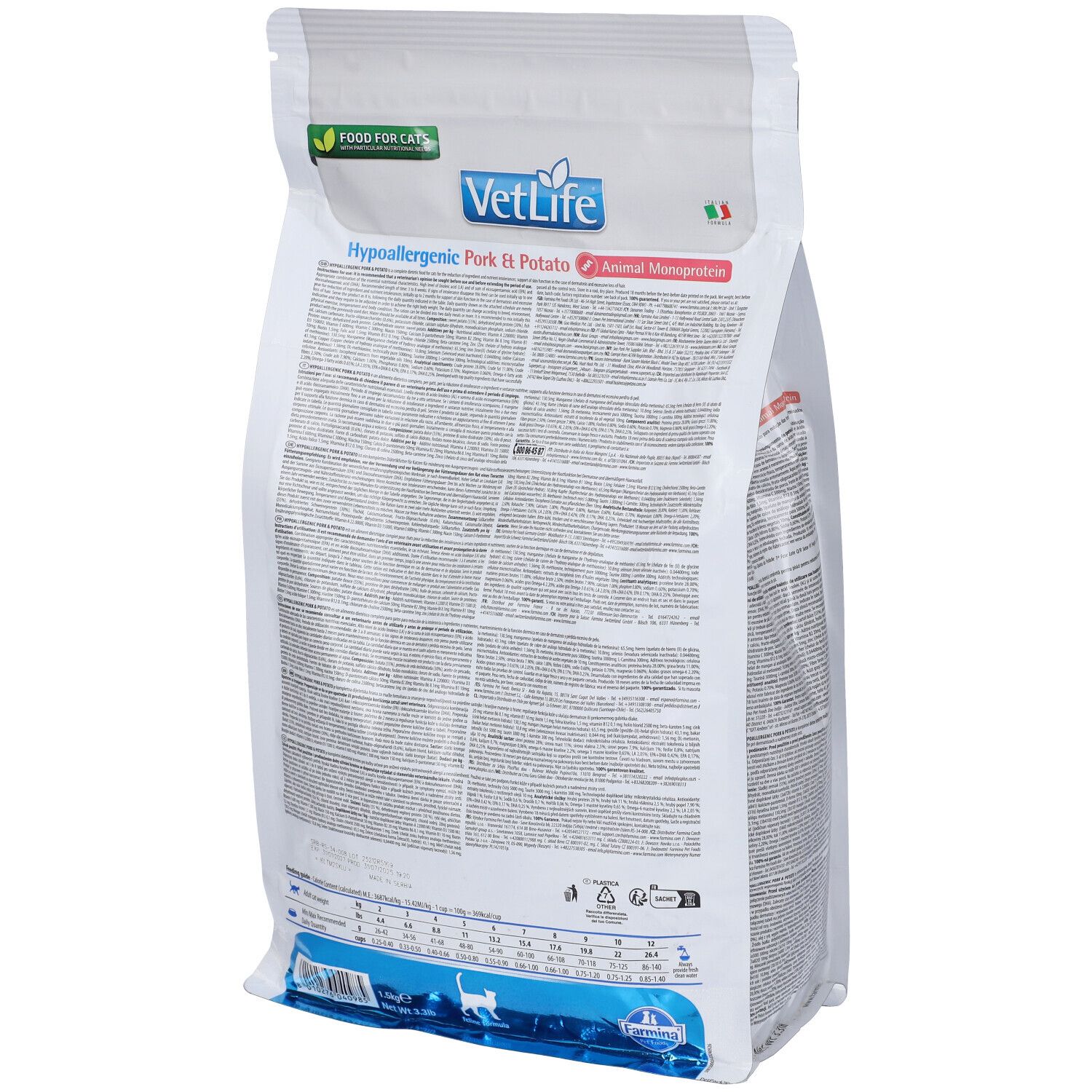 Rückseite des Katzenfutterbeutels. Aufschrift: Vet Life Hypoallergenic Pork & Potato. Enthält tierisches Monoprotein. Text und Logos.