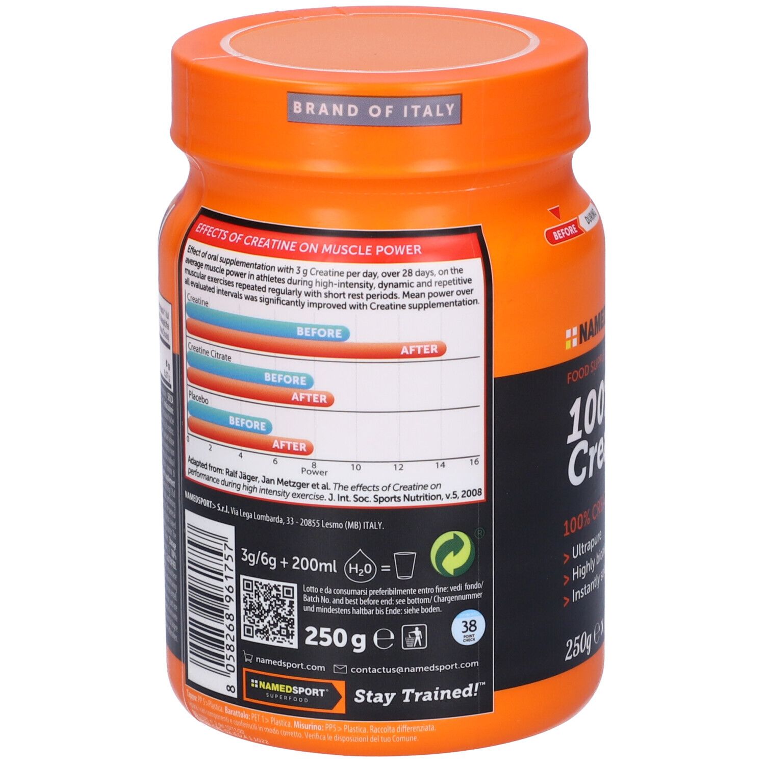 Retro del barattolo arancione. Testo: NAMEDSPORT 100% Creatine. Informazioni sulla creatina. 250g. Codice QR e simbolo di riciclaggio.