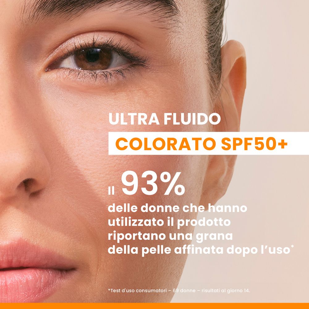 Primo piano di un viso. Testo: Ultra Fluid Colorato SPF50+. Il 93% delle donne conferma la pelle migliorata.