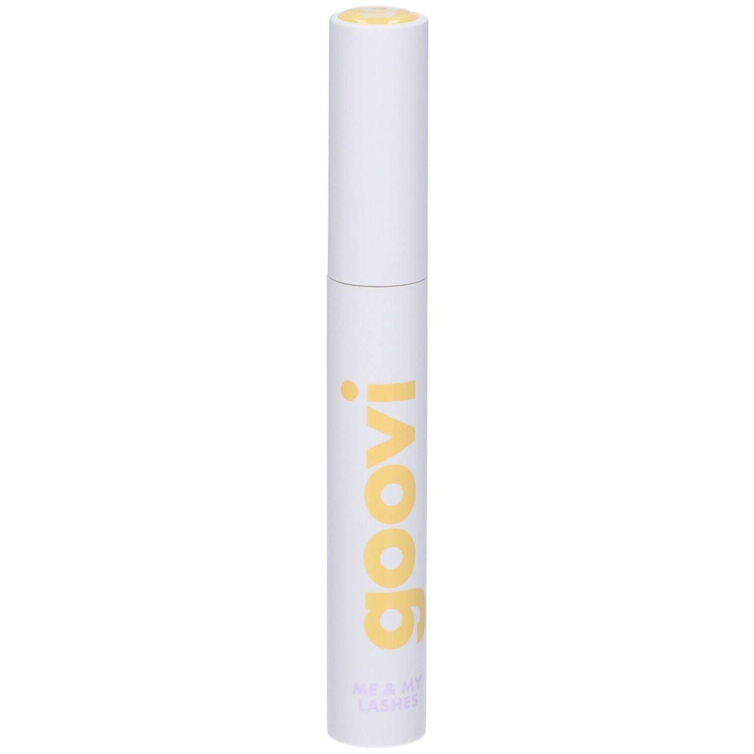 Tubo di mascara bianco con stampa gialla "goovi" e "ME & MY LASHES". Tappo giallo. Prodotto in piedi.