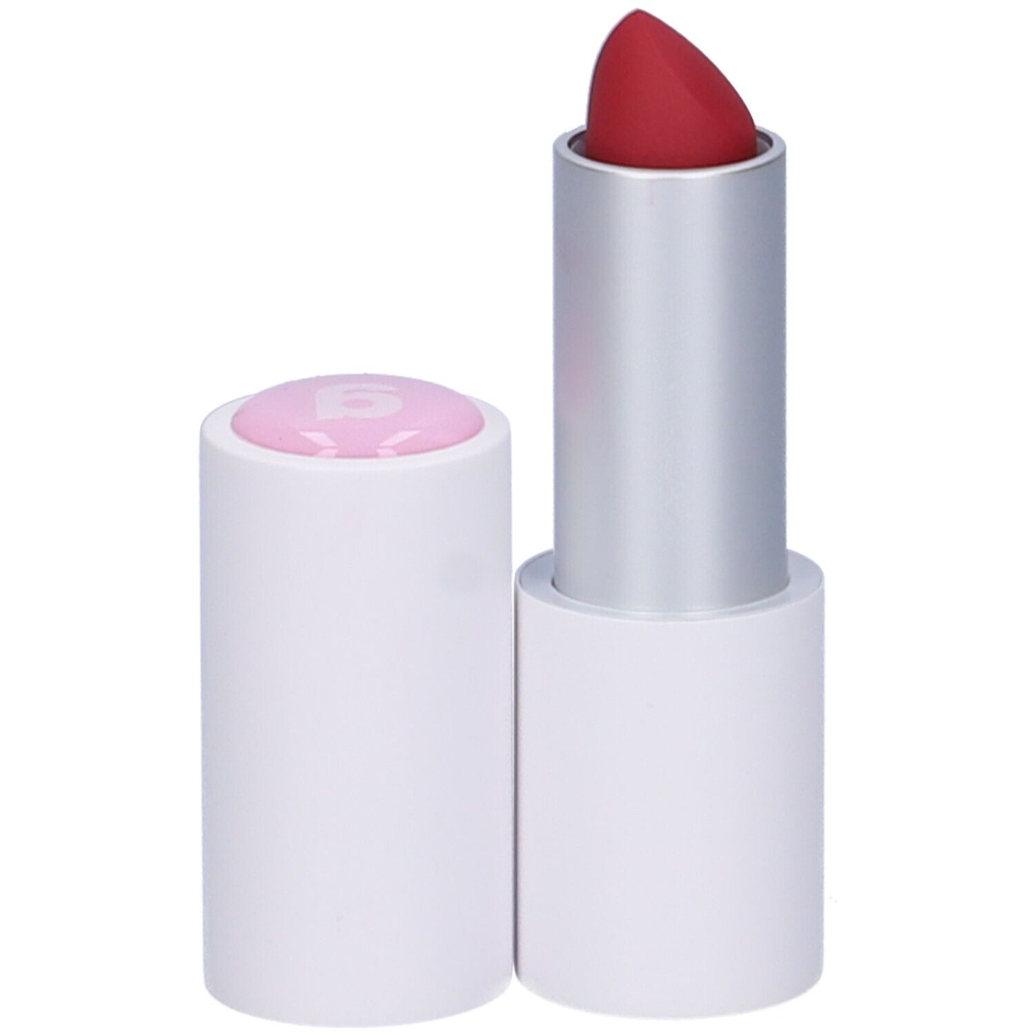Rossetto rosso in astuccio bianco. Il cappuccio è rimosso. Sul tappo c'è una "g" rosa.