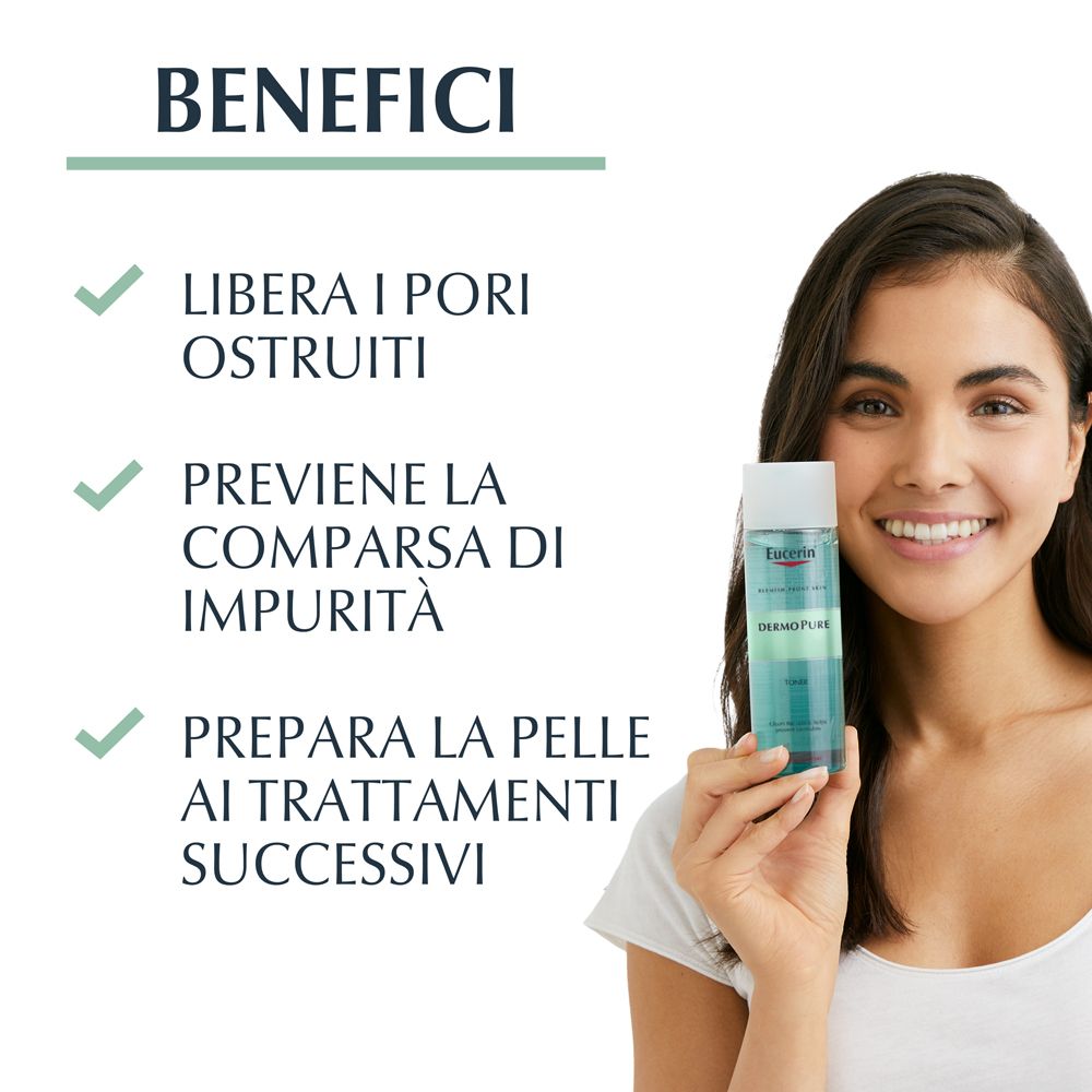 Donna con Eucerin DermoPurifyer Oil Control Tonico. Testo: Benefici. Pulisce i pori.
