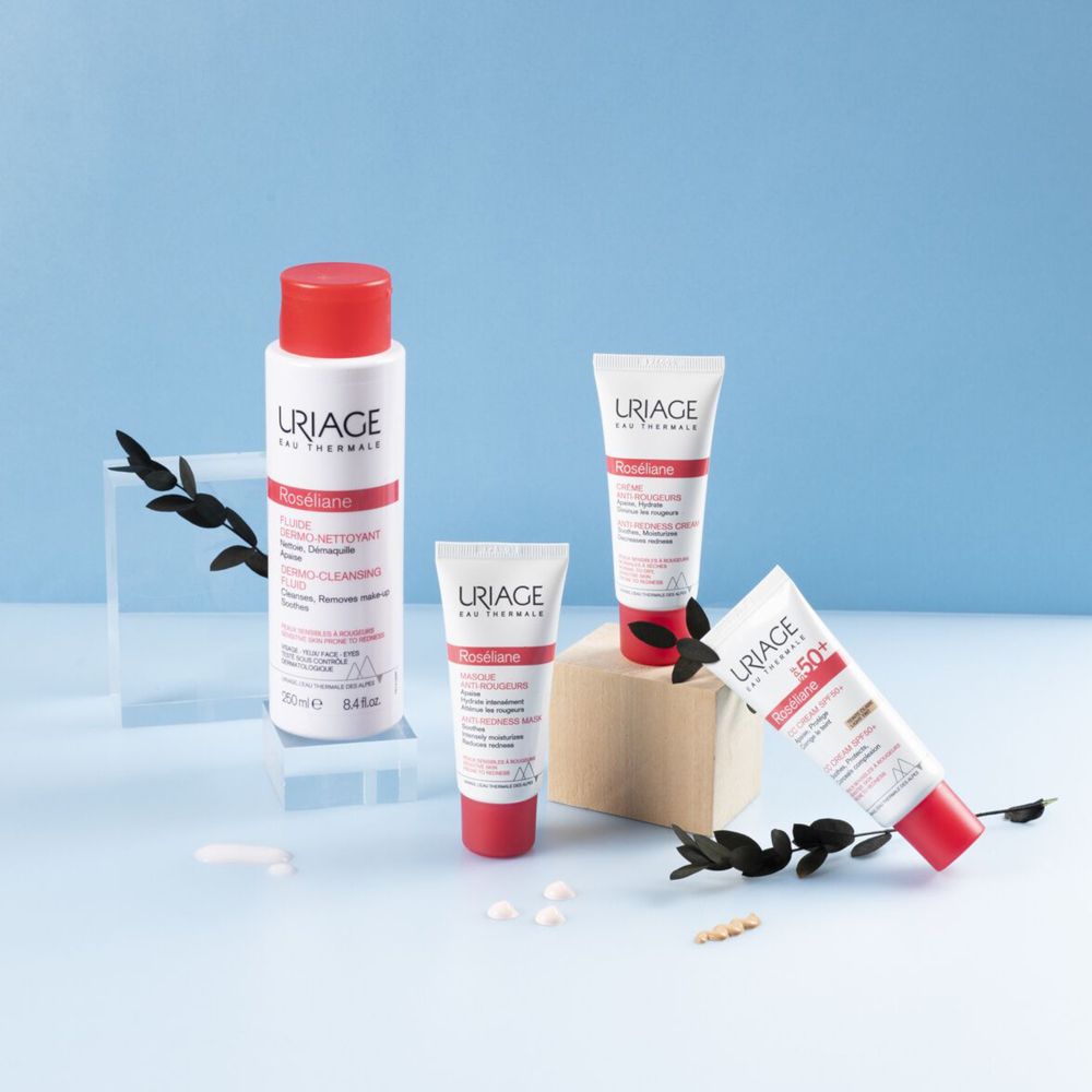 Gamma di prodotti di diverse dimensioni. Prodotti con tappo rosso e corpo bianco. Scritta: Uriage, Roséliane.