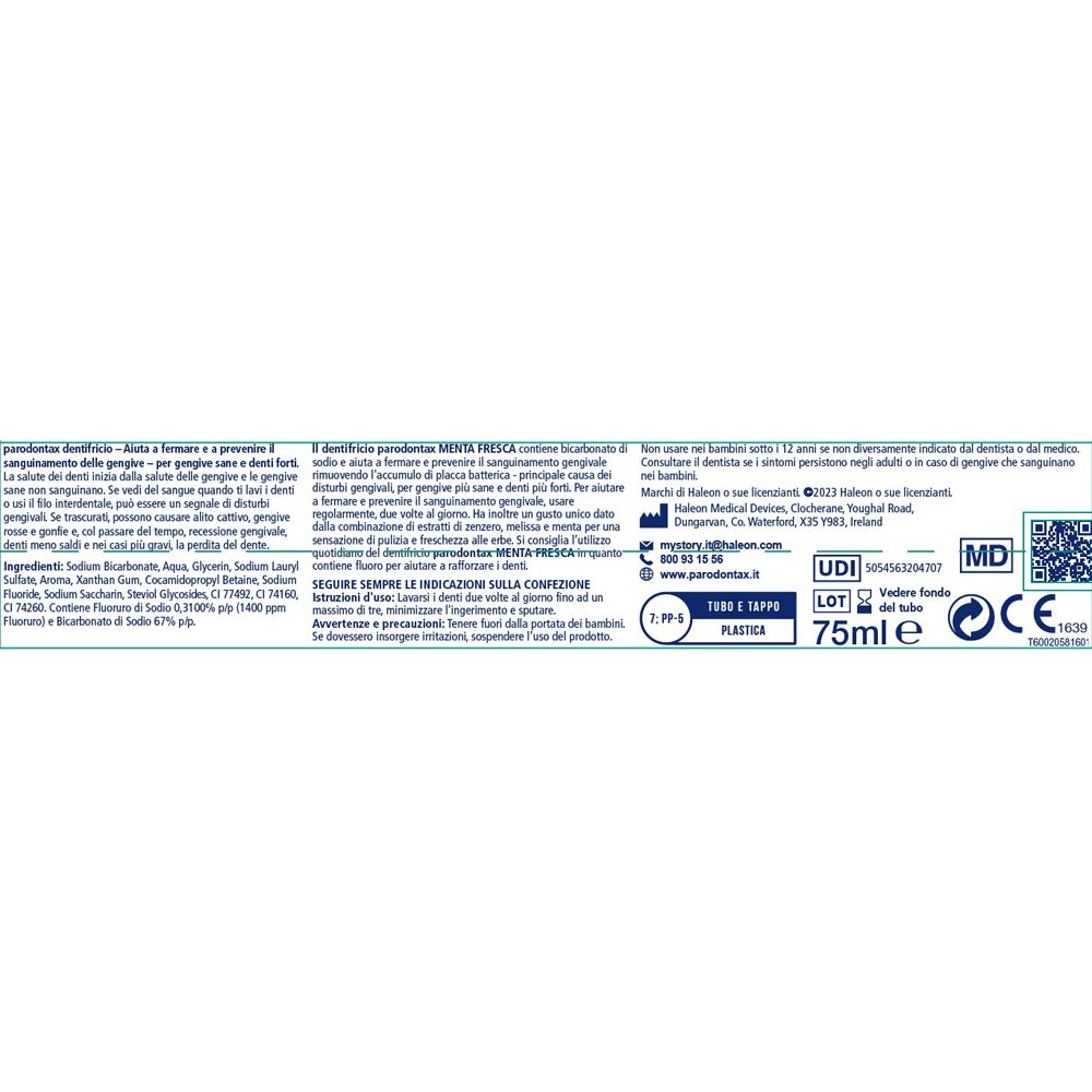 Rückseite einer Zahnpastaschachtel mit Inhaltsstoffen, Anwendungshinweisen und Produktinformationen.