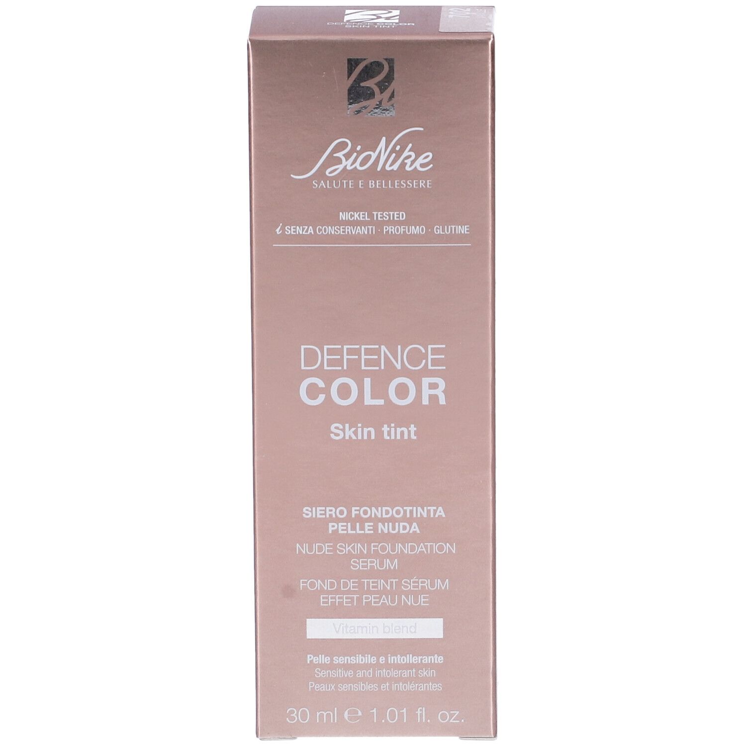 Confezione di Skin Tint Siero Fondotinta Pelle Nuda. Marchio Bionike, nome prodotto Defence Color. Contiene 30 ml.