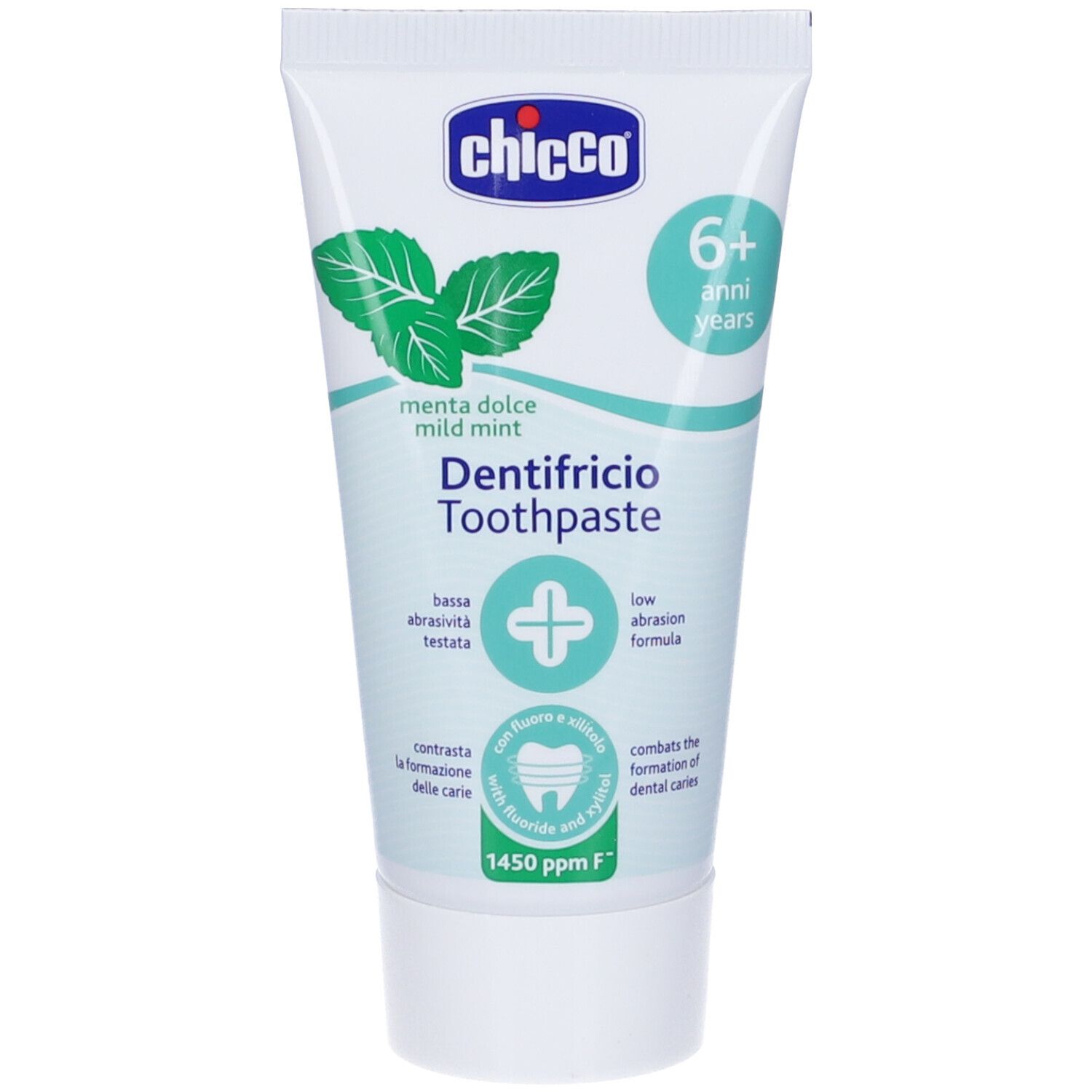 Zahncreme-Tube, weiß, mit blauem Deckel. Enthält das Logo von Chicco, Minzblätter und die Aufschrift 'Dentifricio Toothpaste'.
