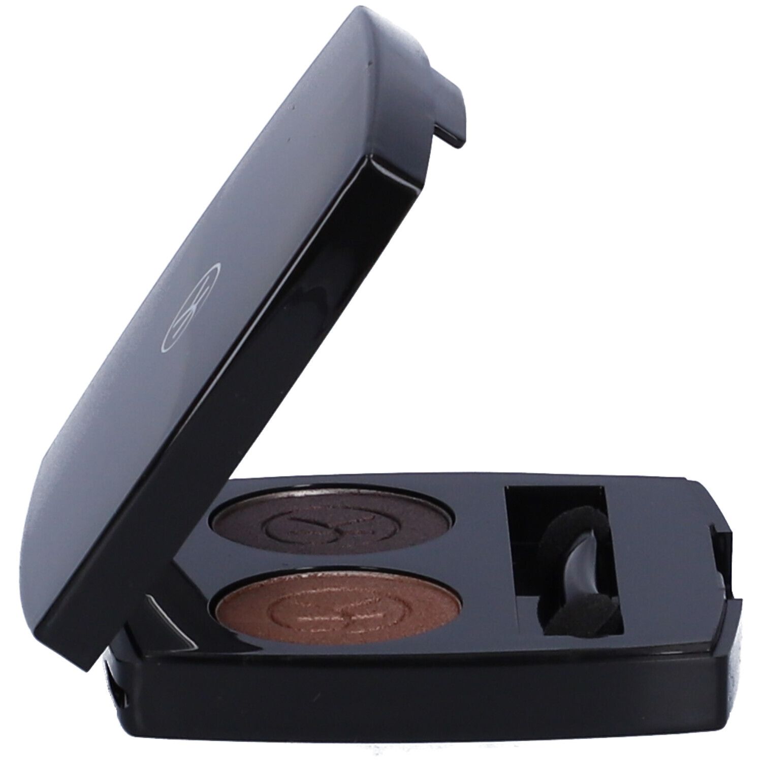 Palette ombretti nera con due tonalità marroni. Contiene un applicatore. Coperchio aperto.