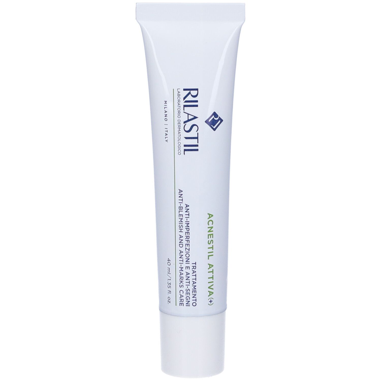 Tubo bianco con stampa verde e blu. Scritta: Rilastil, Acnestil Attiva+. Crema anti-imperfezioni.