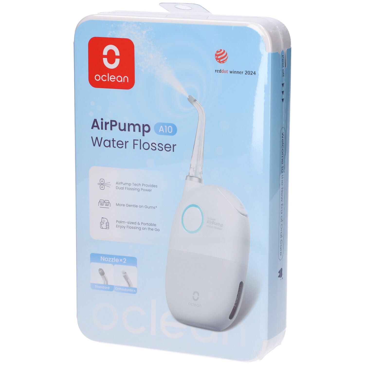 Oclean AirPump A10 Munddusche in Verpackung. Weißes Gerät mit Düse, blaue Akzente. Roter Red Dot Winner 2024 Aufkleber. Oclean Logo.