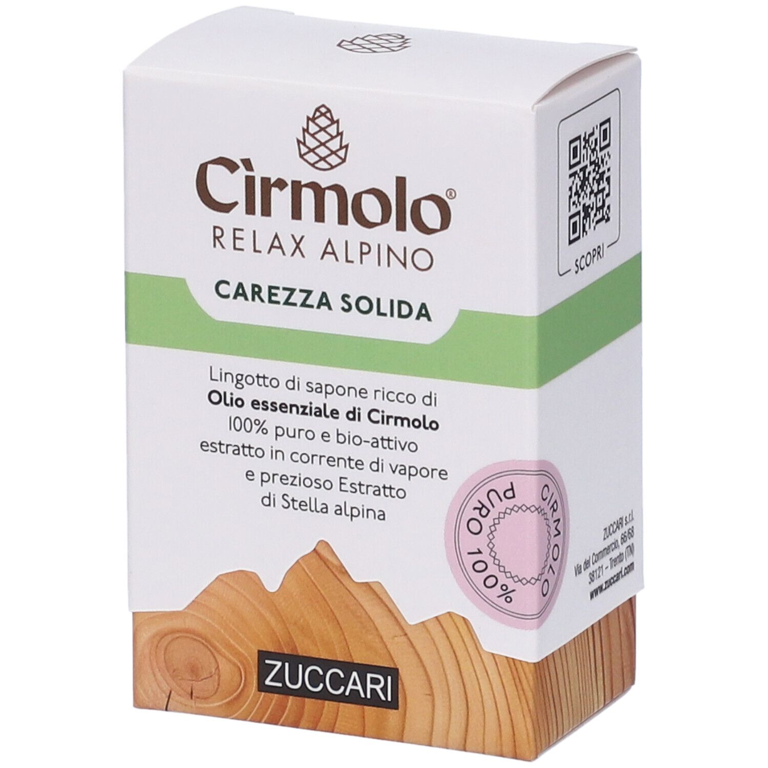 Scatola bianca con nome e logo del prodotto. Testo: Cirmolo Relax Alpino Carezza Solida. Codice QR ed effetto legno.