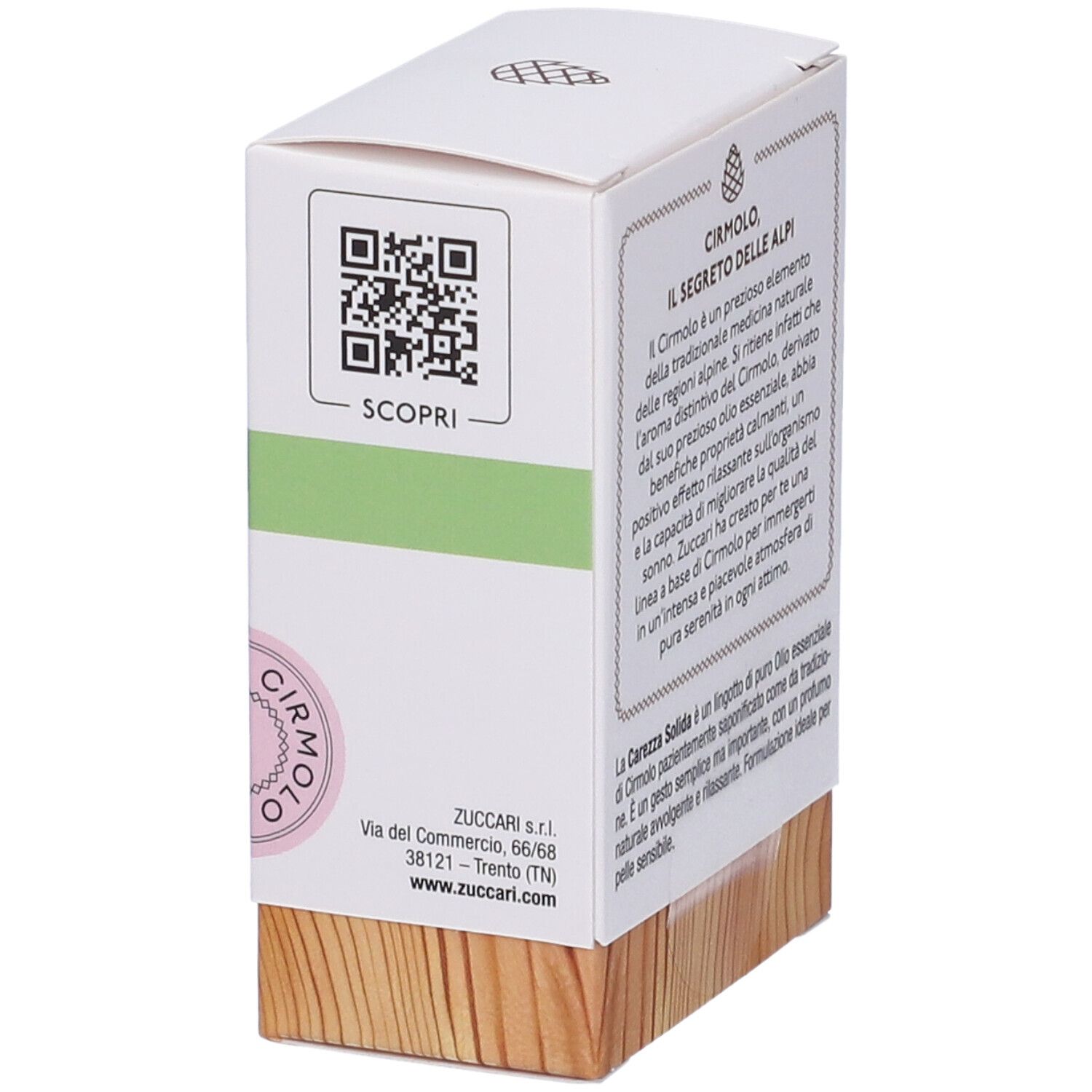 Retro della confezione del prodotto. Codice QR e testo. Effetto legno sul fondo.