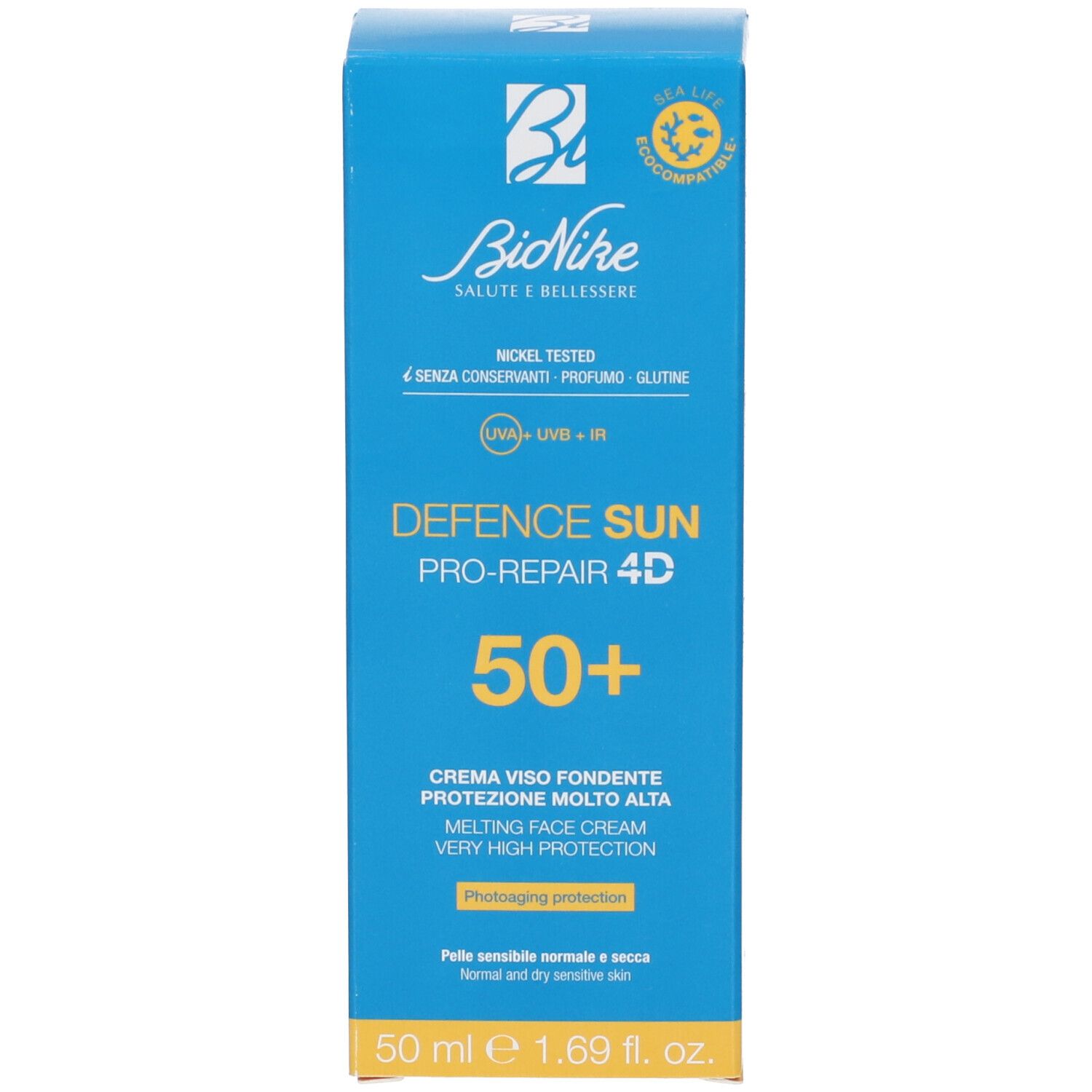 Blaue Schachtel mit Aufschrift: Defence Sun 50+ Crema Viso Fondente. Marke: Bionike.