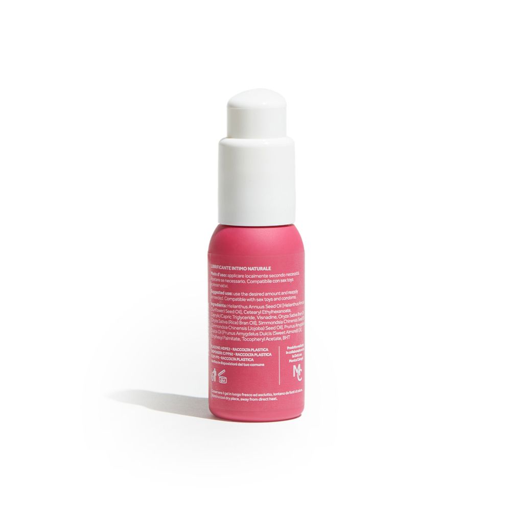 Retro del flacone rosa con dispenser bianco. Testo: Ingredienti, informazioni produttore, numero di lotto.