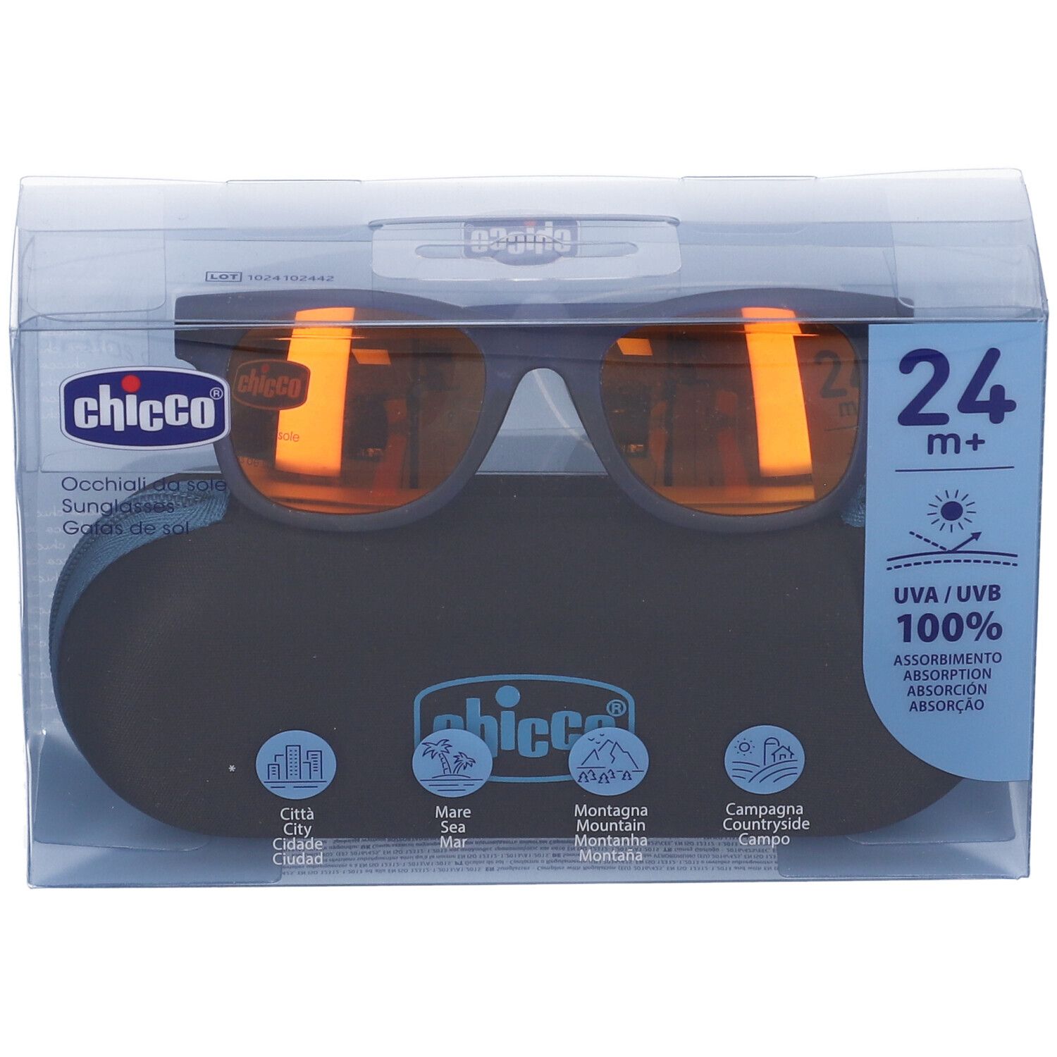 Occhiali da sole blu con lenti a specchio in confezione. Sulla confezione sono presenti i marchi "Chicco" e "24+ m+".