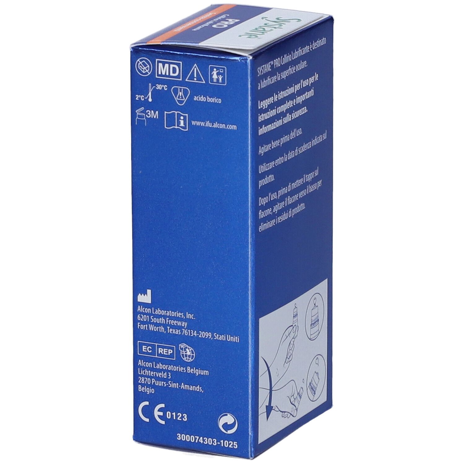 Blaue Schachtel mit medizinischen Informationen und Symbolen, enthält eine Augentropfenflasche.