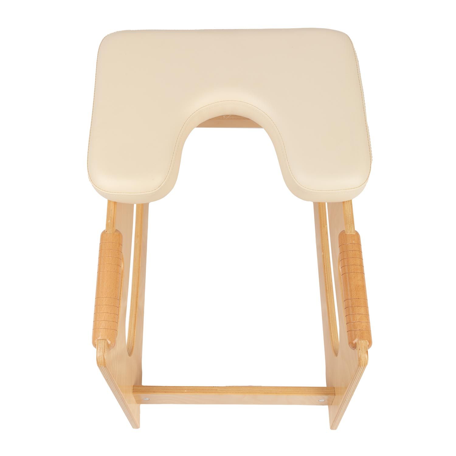 Kopfstandhocker aus Holz mit gepolsterter Auflage. Holzrahmen mit Griffen. Beige Polsterung.
