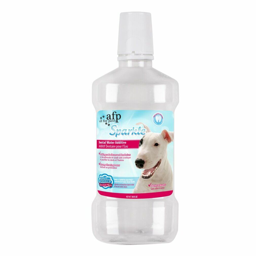 Klare Flasche mit "afp Sparkles Dental Water Additive"-Etikett. Abbildung eines Hundes. Produktname und Logo sichtbar.