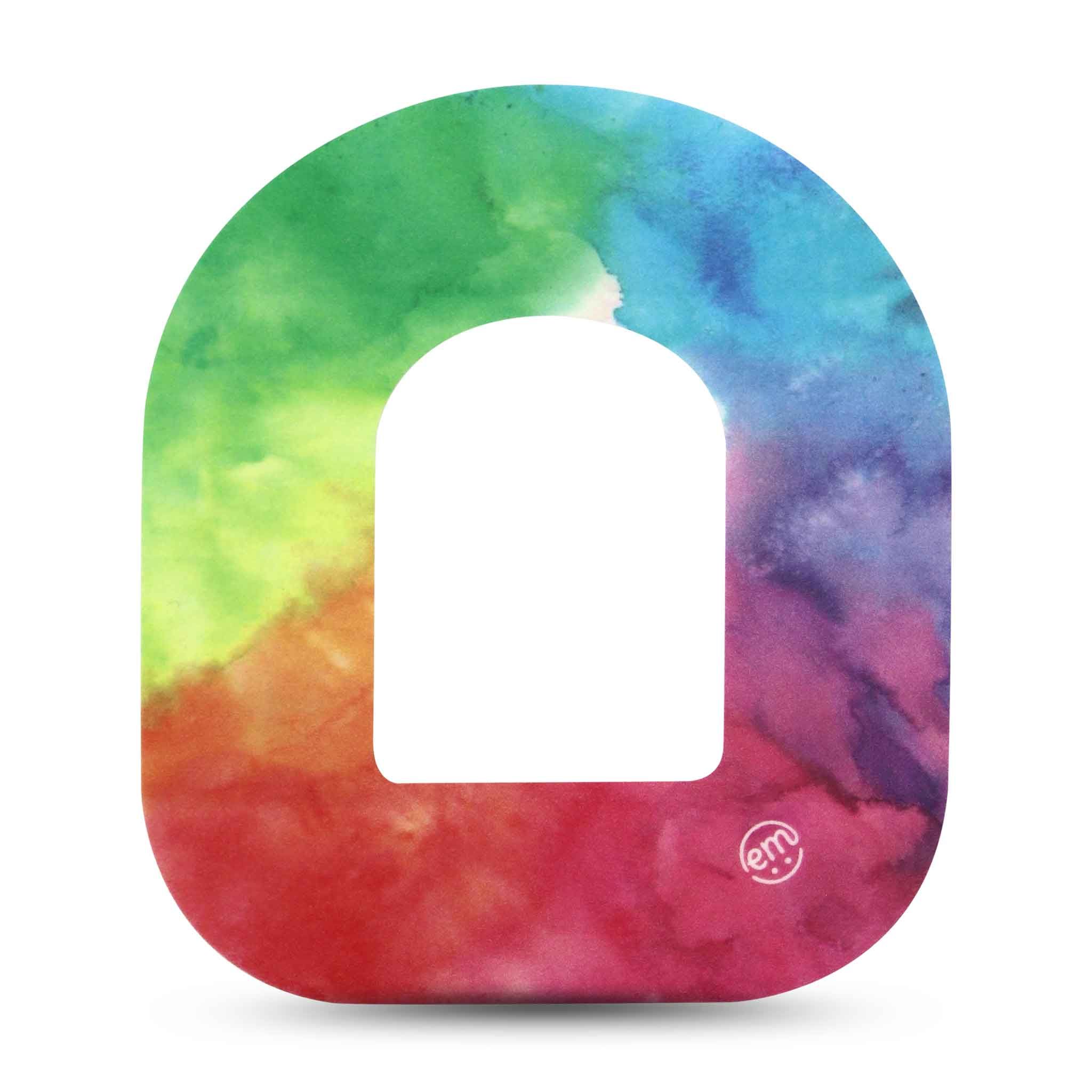 Einzelnes, mehrfarbiges Pflaster mit Regenbogenmuster und Aussparung. Kleines Logo.
