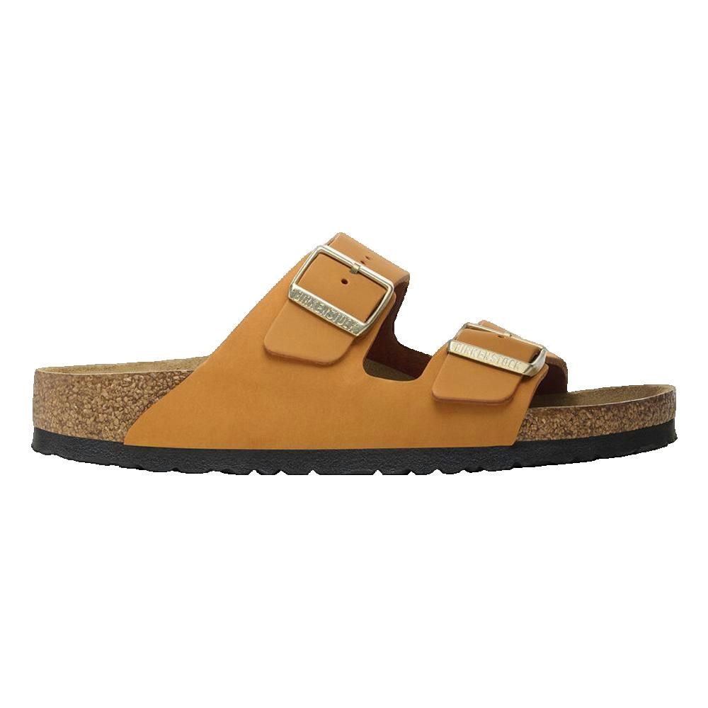 Sandali Birkenstock Arizona. Pelle color senape, due fibbie, plantare in sughero, suola nera.