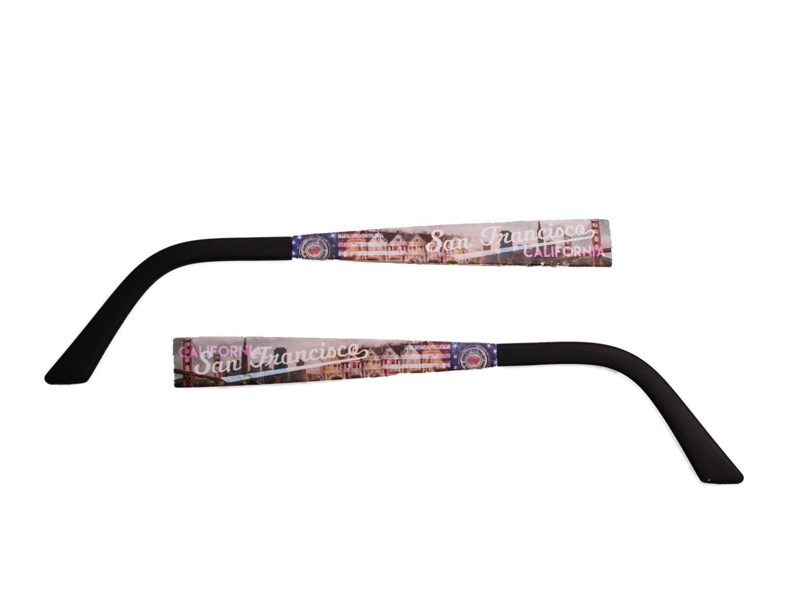 Zwei Brillenbügel. Schwarze Bügelenden, bedruckt mit San Francisco-Motiv. Schriftzug: San Francisco, California.