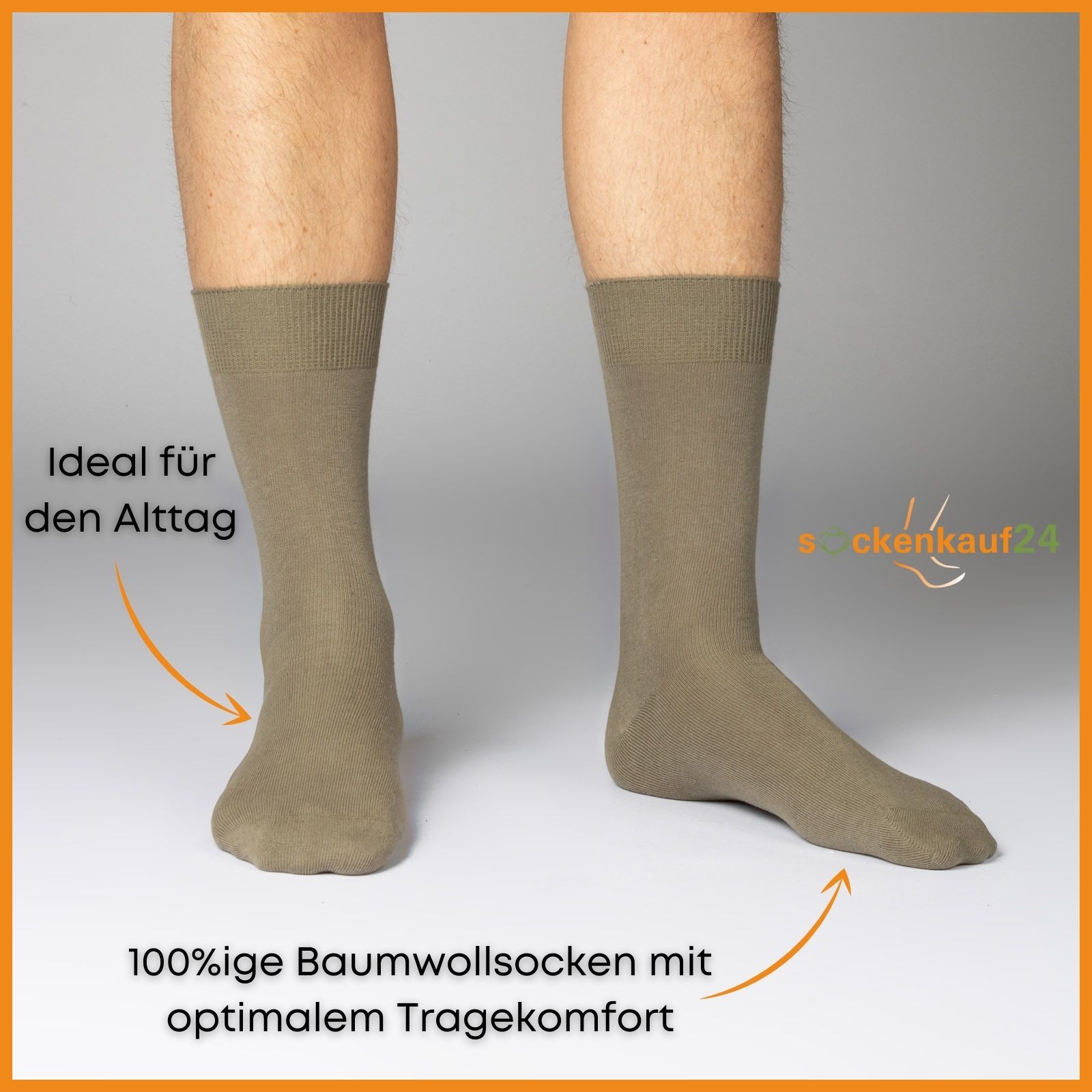 Person trägt olivgrüne Socken. Text: "Ideal für den Alltag" und "100%ige Baumwollsocken mit optimalem Tragekomfort".