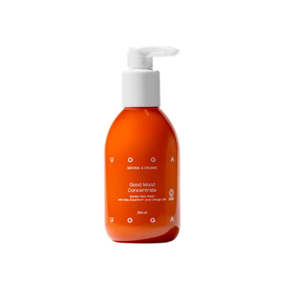 Orangefarbene Flasche mit weißem Pumpkopf. Aufschrift: Good Mood Concentrate. 250 ml. UOGA NATURAL & ORGANIC.