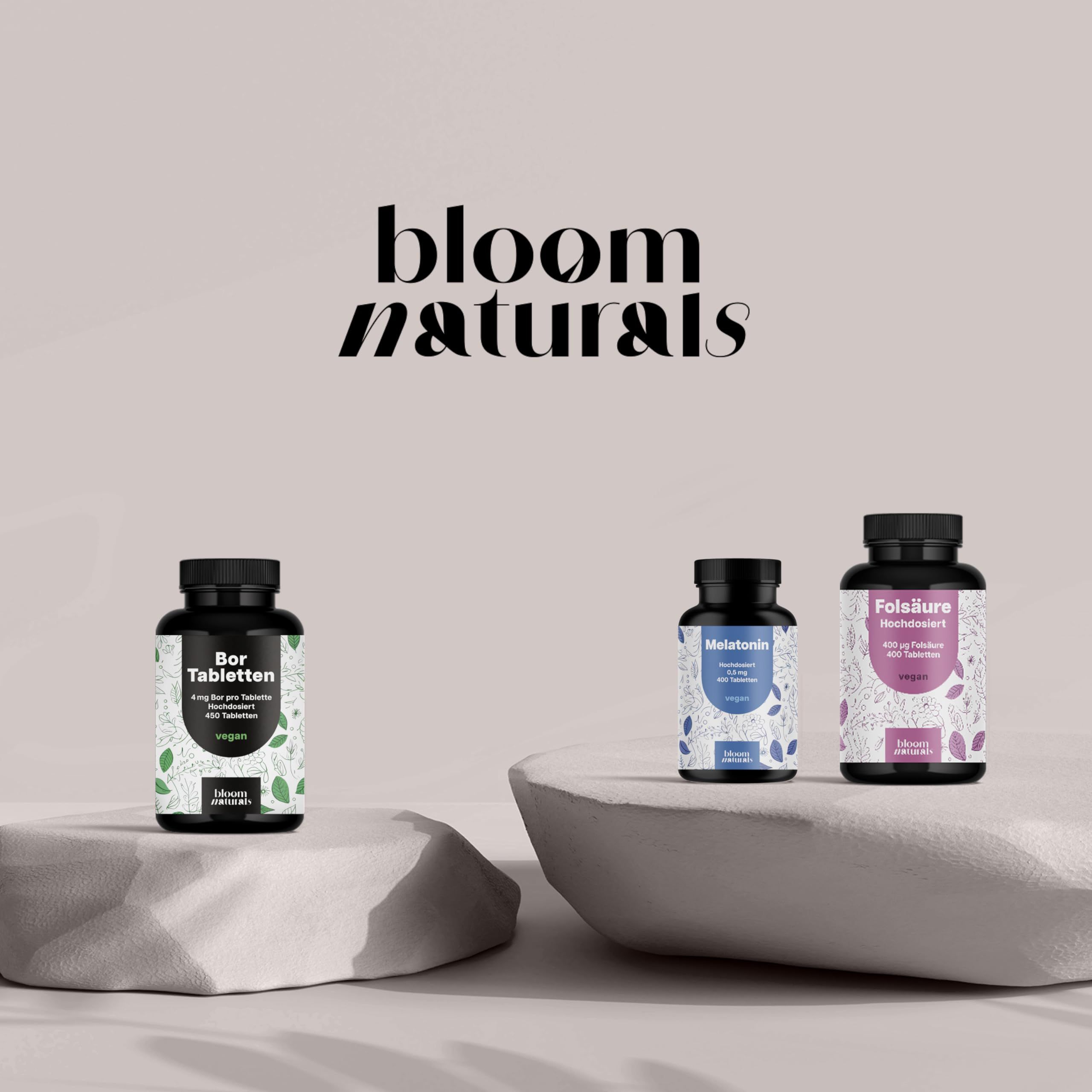 Drei Flaschen Bloom Naturals Nahrungsergänzungsmittel: Bor Tabletten, Melatonin, Folsäure.