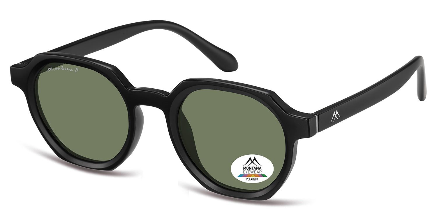 Schwarze Sonnenbrille, seitliche Ansicht. Runde Gläser, schwarzer Rahmen. Montana Eyewear Logo auf dem Bügel und Polarisations-Aufkleber.