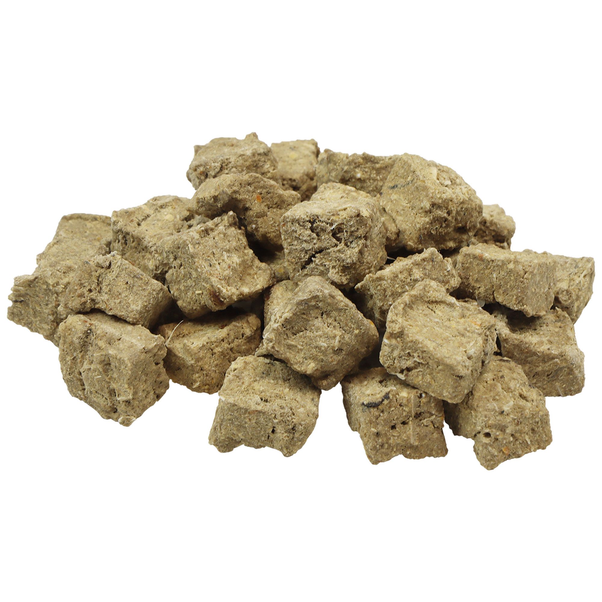 Hundesnacks, eckig, hellbraun. Auf weißem Hintergrund. Einzelne Snacks liegen lose.