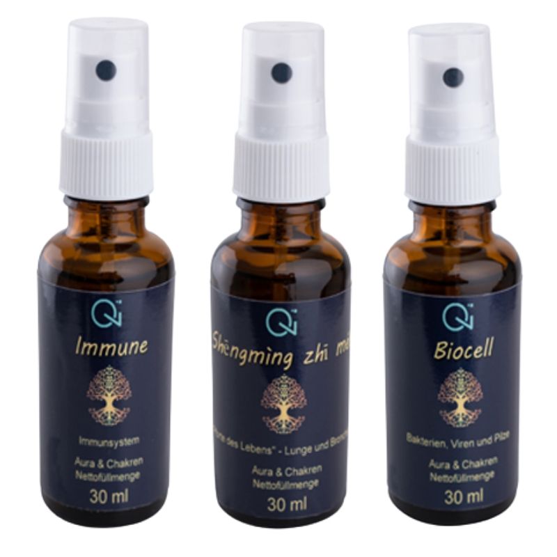 Drei braune Glasflaschen mit Sprühaufsatz. Auf den Etiketten steht "Immune", "Shengming zhi" und "Biocell".