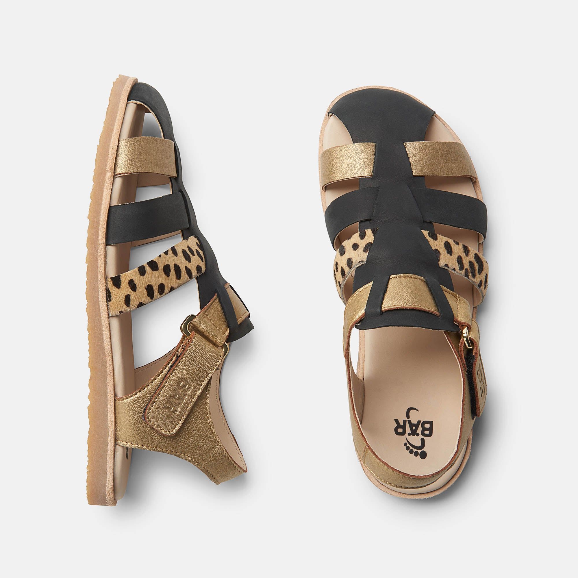 Sandalen mit Riemen, schwarz und goldfarben. Gepunkteter Einsatz. Marke BÄR.