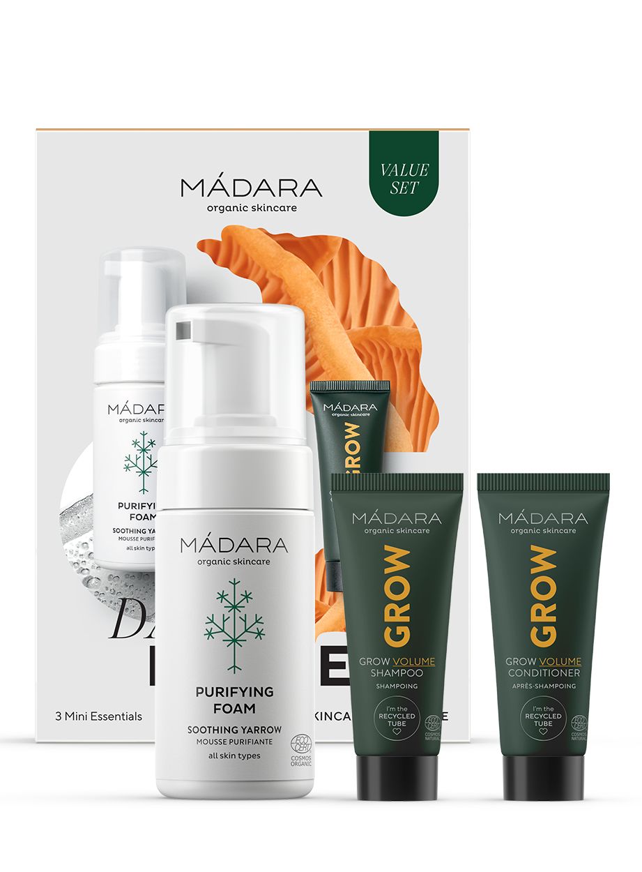 Geschenkset mit drei Mini-Pflegeprodukten. Enthält Reinigungs-Schaum, Shampoo und Conditioner. Verpackung mit Logo und Produktnamen.