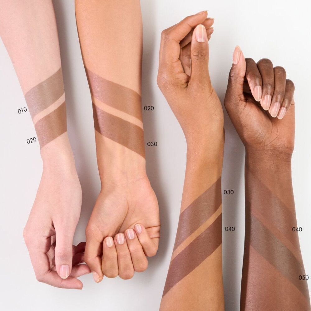 Catrice Konturierstift Sculpt & Charm Contour Farbproben auf verschiedenen Hauttönen.