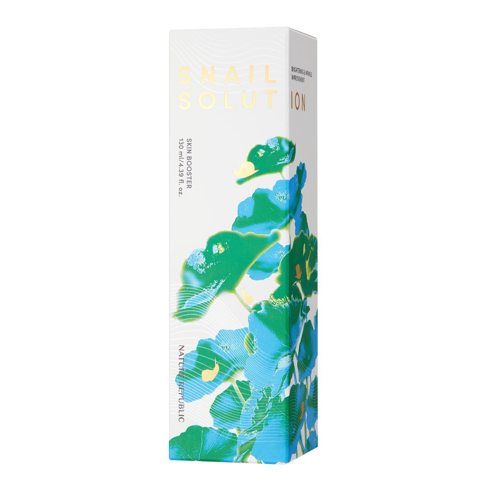 Verpackung mit floralem Muster. Aufschrift: Snail Solution Skin Booster. Marke: NATURE REPUBLIC. Text: 110 ml / 4.39 fl. oz.