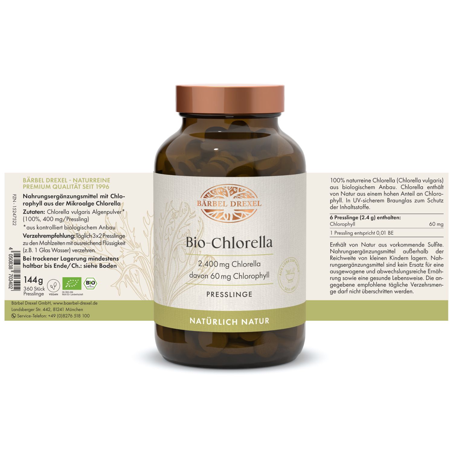 Braune Glasflasche mit grünen Tabletten. Etikett mit Text: Bio-Chlorella, 2.400 mg Chlorella, 60 mg Chlorophyll, Presslinge, natürlich Natur. Logo: Bärbel Drexel.
