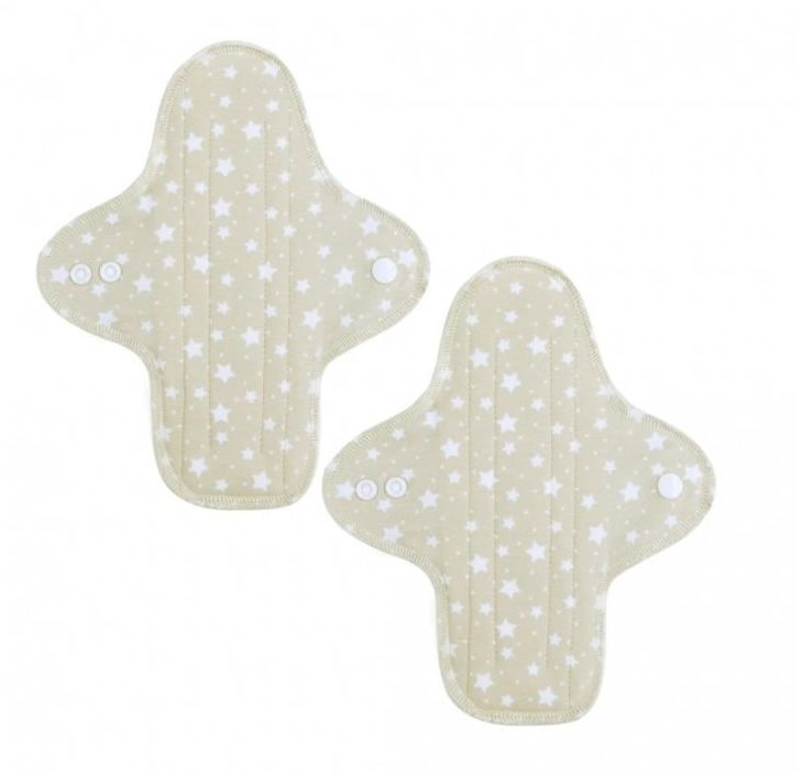 Zwei beige Stoffbinden mit Sternenmuster. Jede Binde hat Druckknöpfe und eine längliche Form.