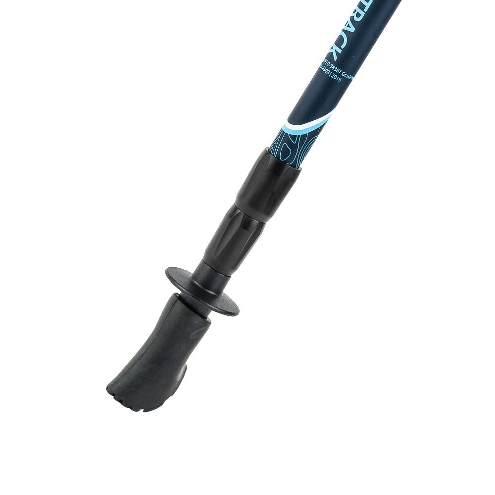 Nahaufnahme der Spitze eines Nordic Walking Stocks. Schwarze Spitze, schwarzer Schaft. Detailansicht.