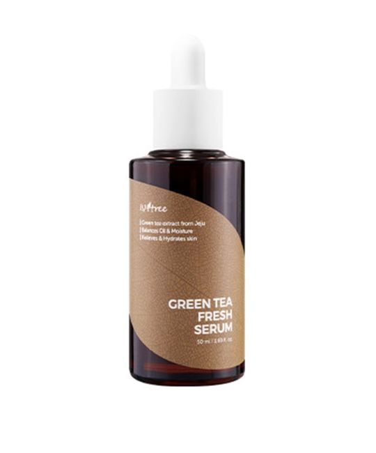 Flacone di vetro marrone con tappo bianco e pipetta. Etichetta con nome e testo del prodotto. Scritta: Green Tea Fresh Serum.