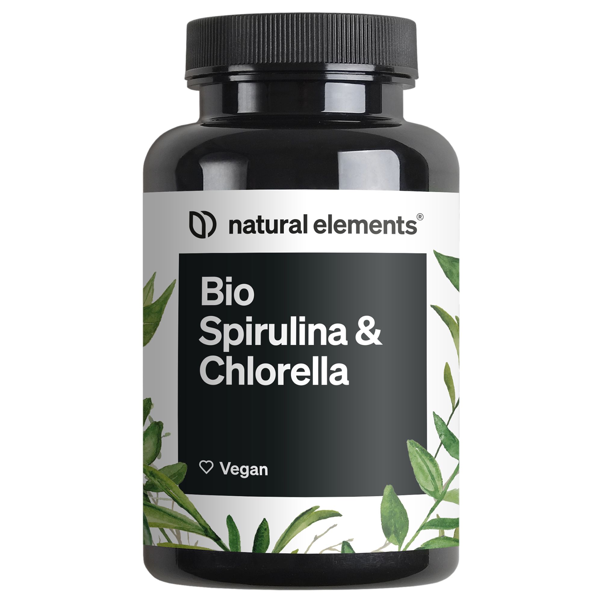Schwarze Flasche mit weißem Etikett. Aufschrift: Bio Spirulina & Chlorella. Vegan-Logo. Grüne Blätter als Dekoration.