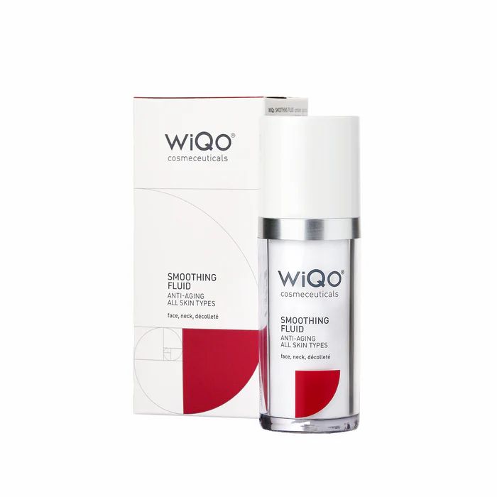 WiQo Smoothing Fluid Flasche und Karton. Anti-Aging für alle Hauttypen.