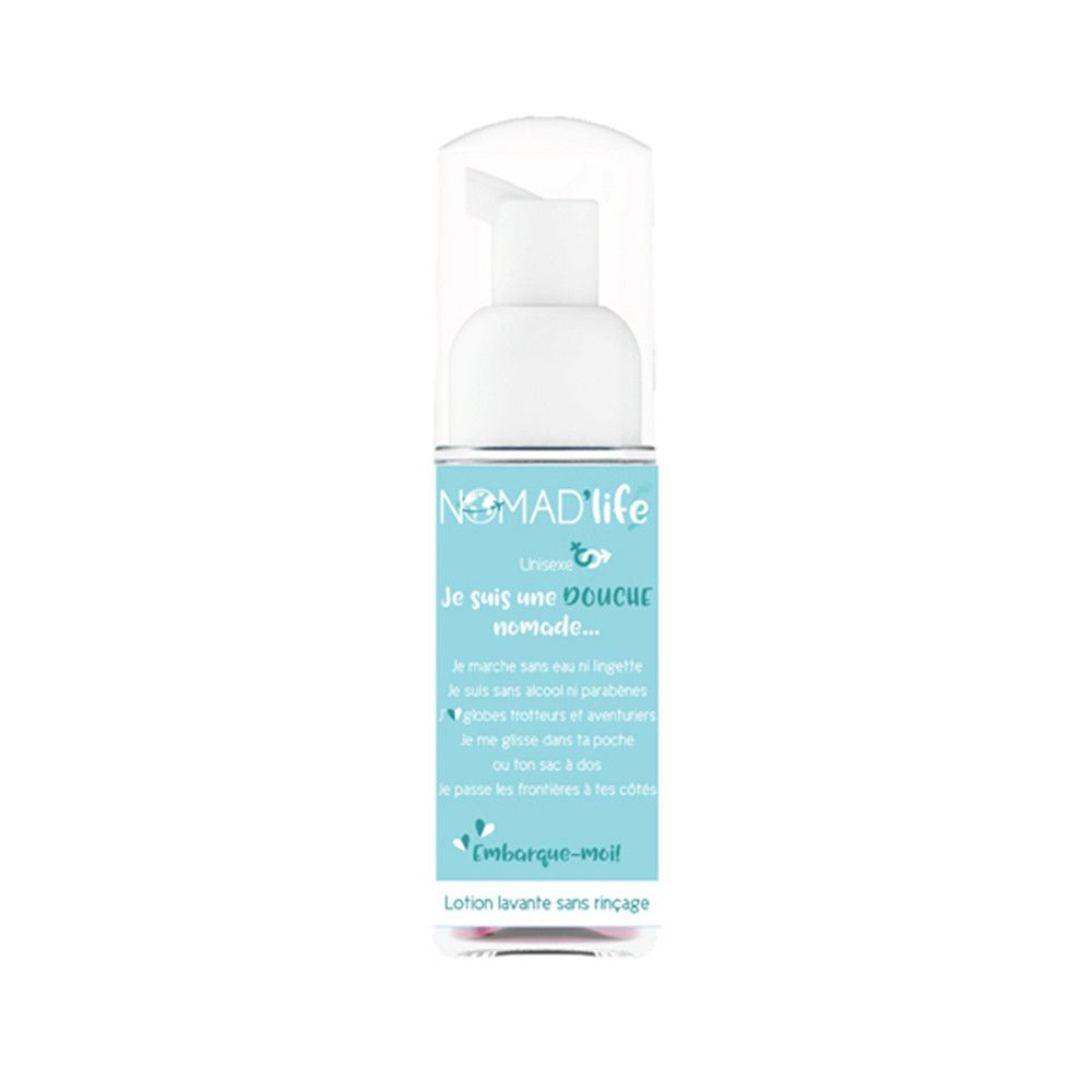 Weiße Flasche mit Sprühkopf. Aufschrift: NOMAD'life, Je suis une DOUCHE nomade... und Embarque-moi. Lotion lavante sans rinçage.