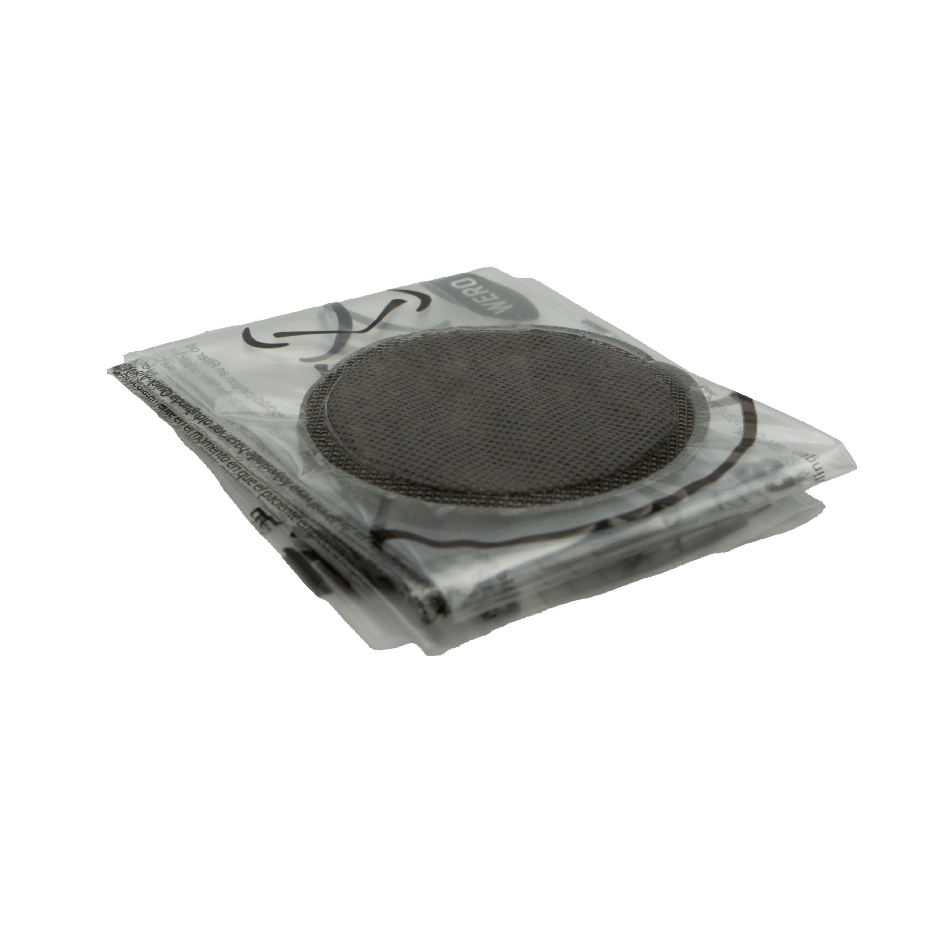 Runde, schwarze Filter in transparenter Folienverpackung. Aufdruck: WERO.