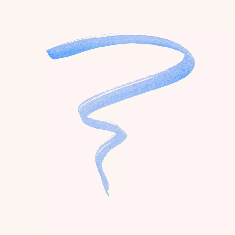 Blauer Eyeliner-Strich in geschwungener Form auf hellem Hintergrund.