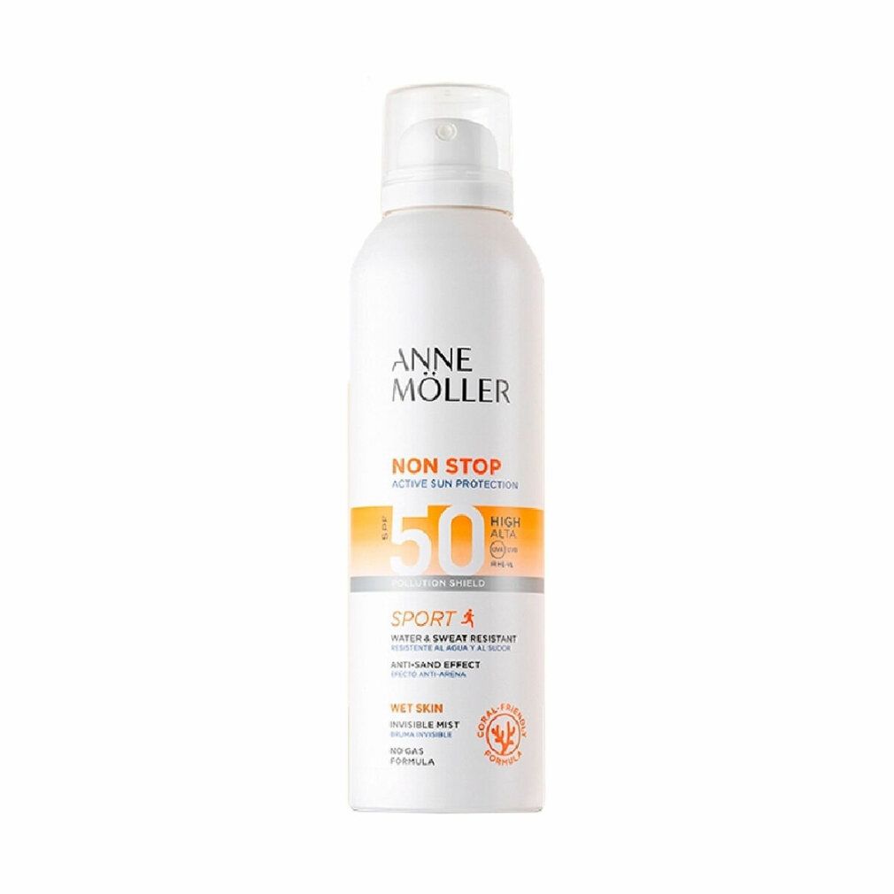 Weiße Sprühflasche von Anne Möller. Aufschrift: Non Stop, SPF 50, Sport. Wasser- und schweißbeständig. Anti-Sand-Effekt. Für nasse Haut.